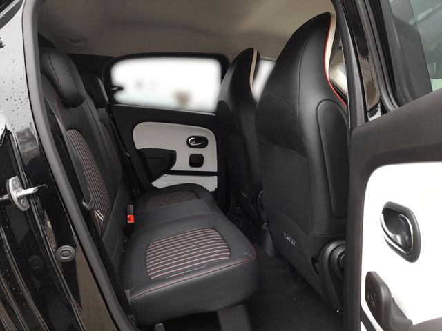 interior detrás