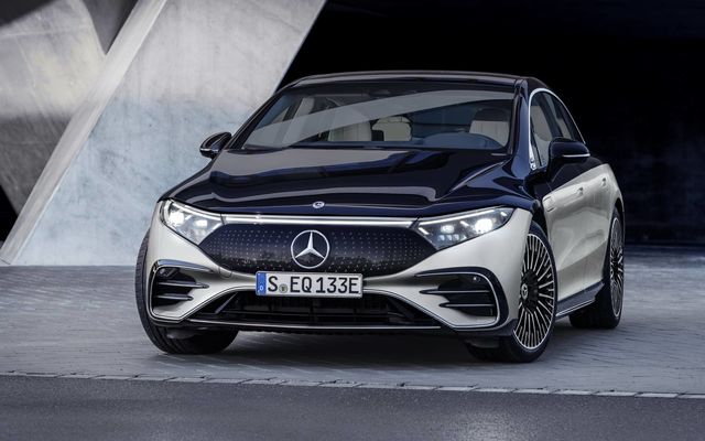 Mercedes EQS "frontal"