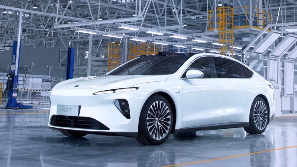 NIO ET7
