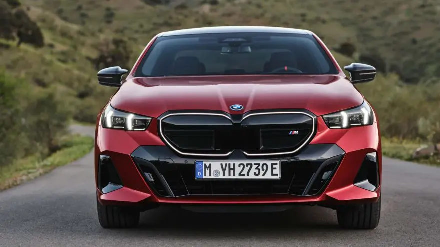 Parte frontal BMW i5 M60