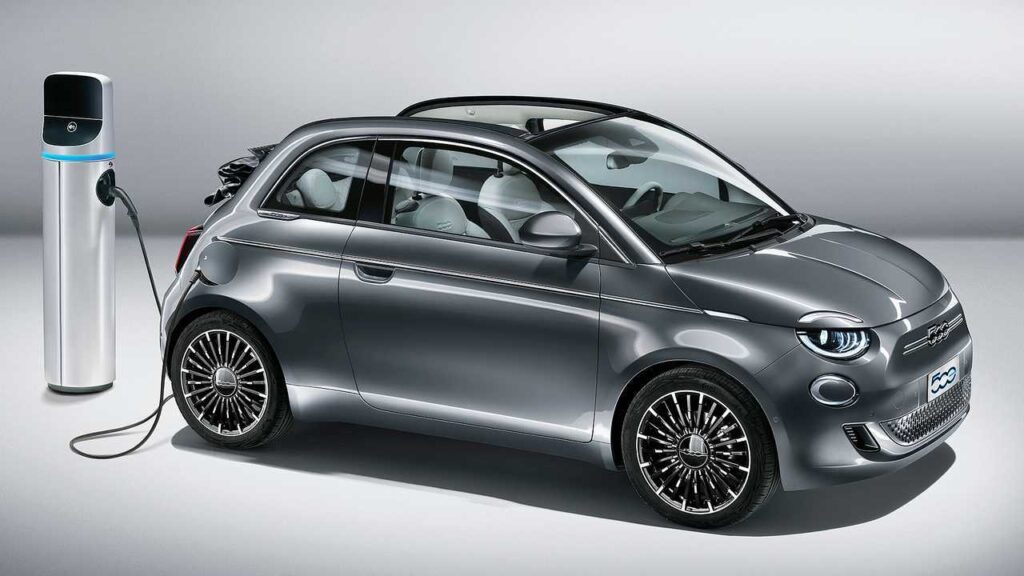 Fiat 500 Eléctrico cargando...