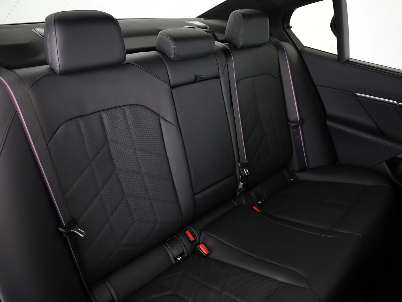 Asientos traseros BMW i5 M60