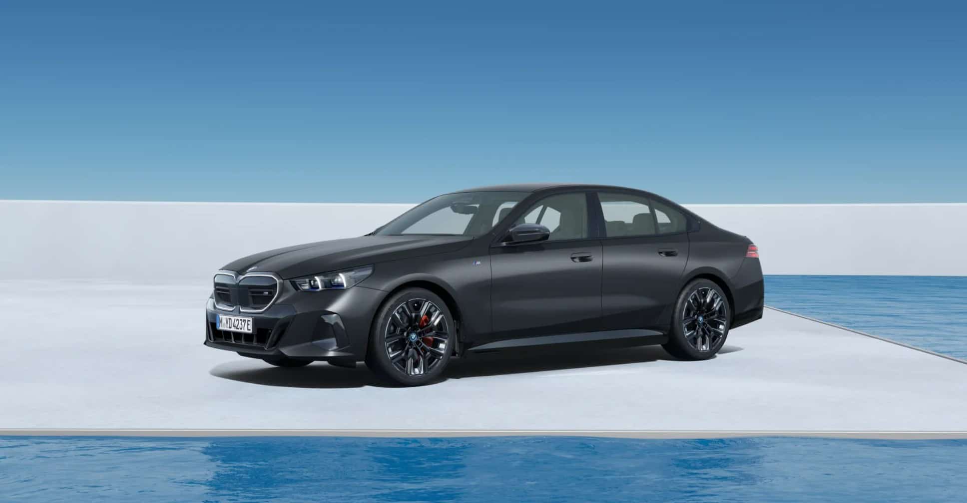 Frozen Deep Grey BMW i5 M60