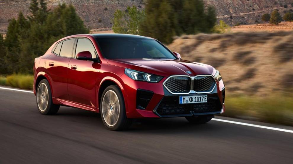 BMW iX2 xDrive30