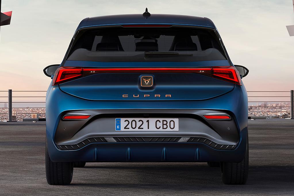 Cupra Born cargando...