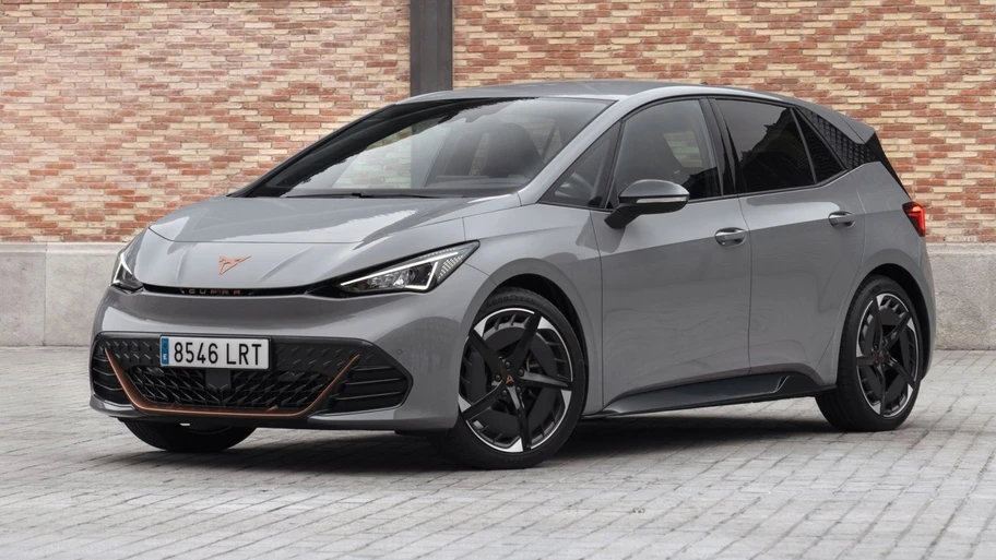 Cupra Born Plata Geyser