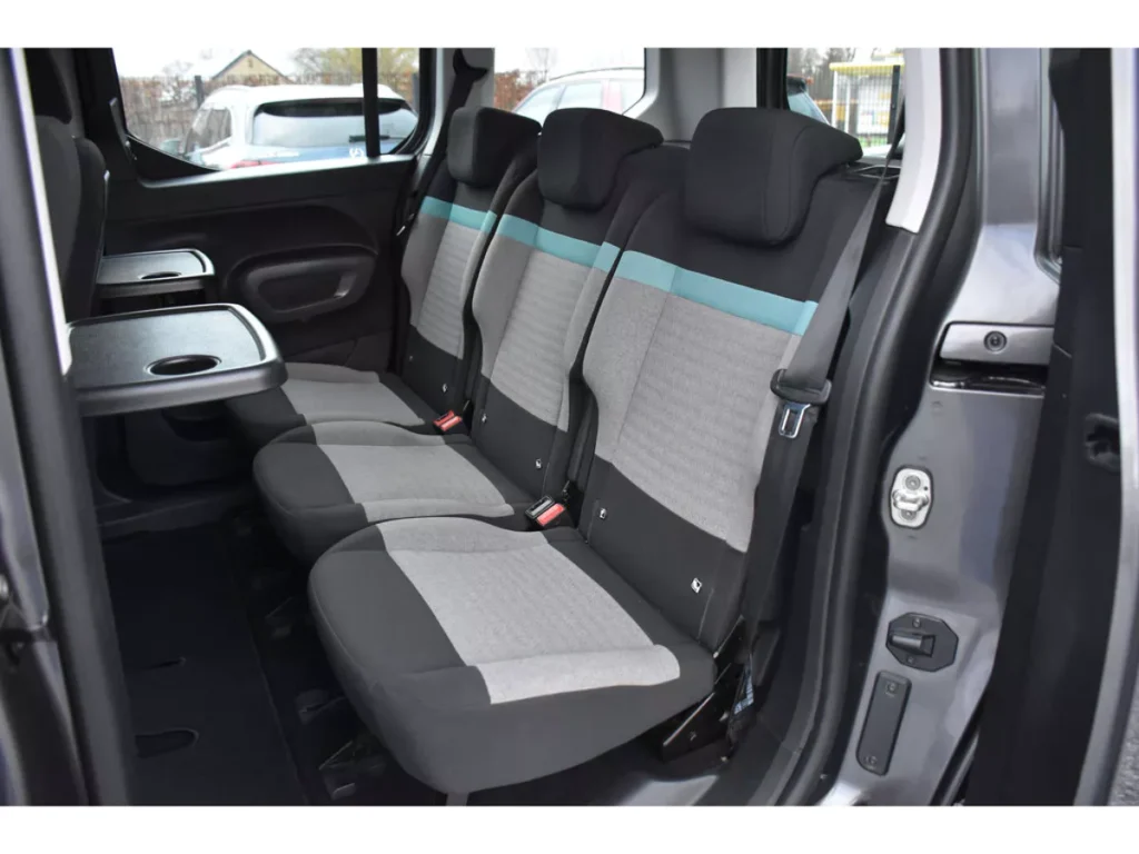 Asientos traseros ë-Berlingo