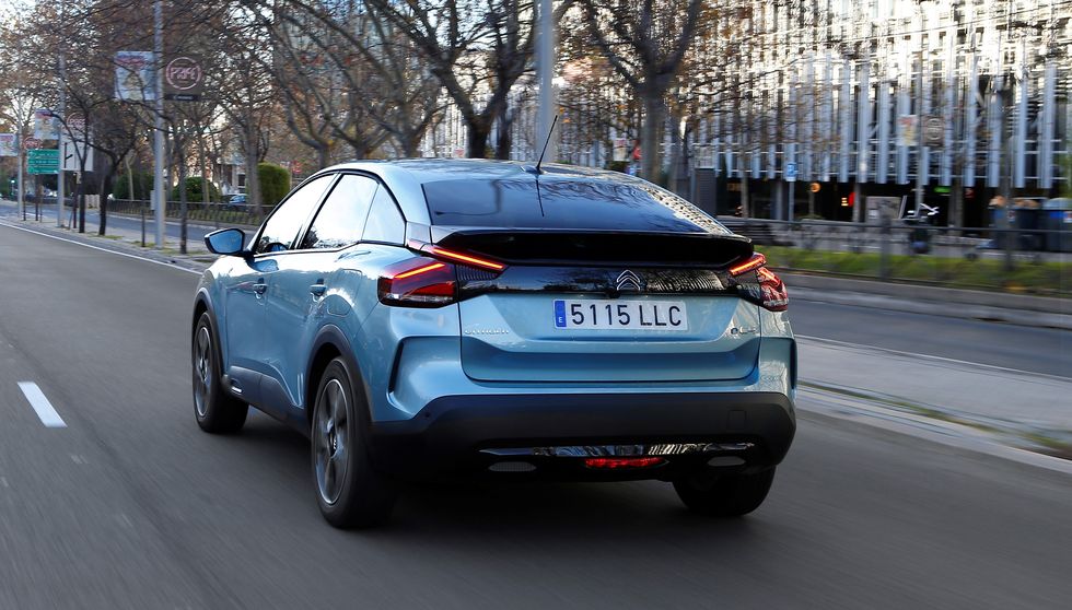 Nuevo Citroën ë-C4