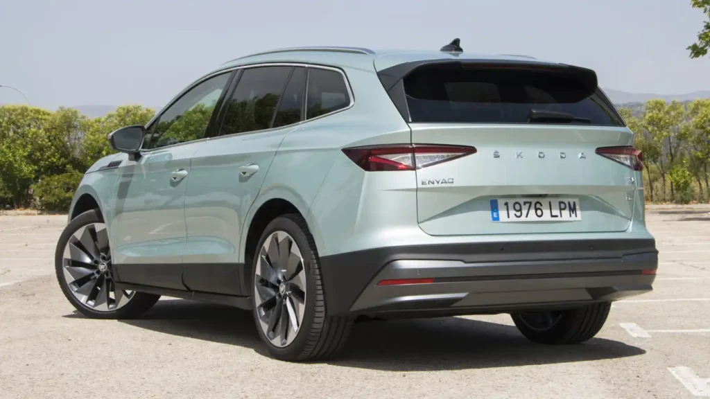 Posterior Skoda Enyaq iV Eléctrico