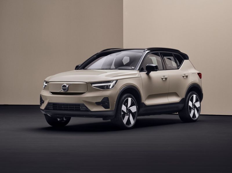 Volvo EX40 2024